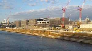 1急ピッチで工事が進む新豊洲市場