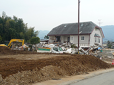 震災後の本県益城町の様子