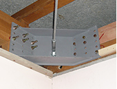 ブレース材の取り付け